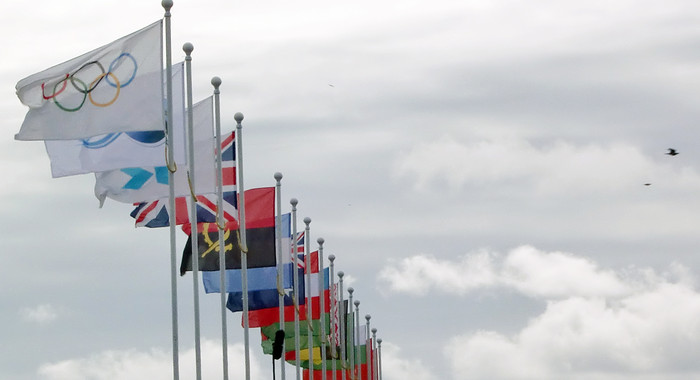 Sotschi 2014: Ihre AnsprechpartnerInnen an der Deutschen Sporthochschule Köln. Länderflaggen