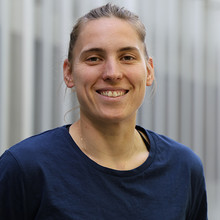  Emilia Simon