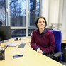 Sarah Dudek in ihrem Büro in der Zentralbibliothek der Sportwissenschaften