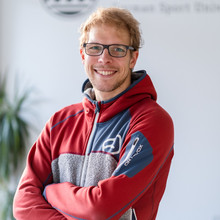 Dr. Dennis Redlich